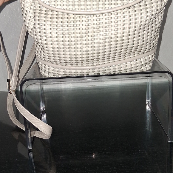 GANSON Chic Cream and Gray Woven Women's Backpack - Picture 3 of 16